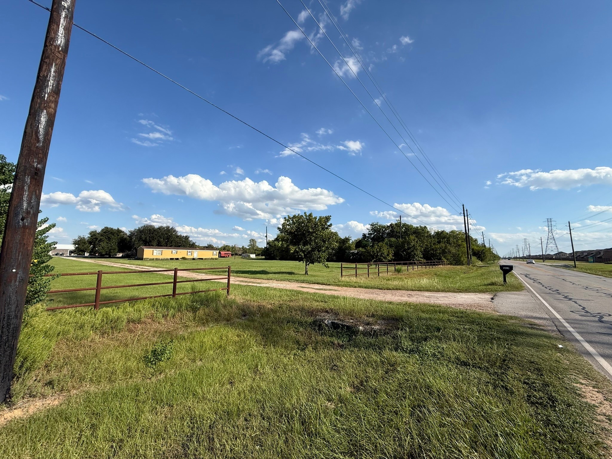 5614 Pitts Road Katy, TX 77493 - Photo 13 of 29 a view of an outdoor space and yard