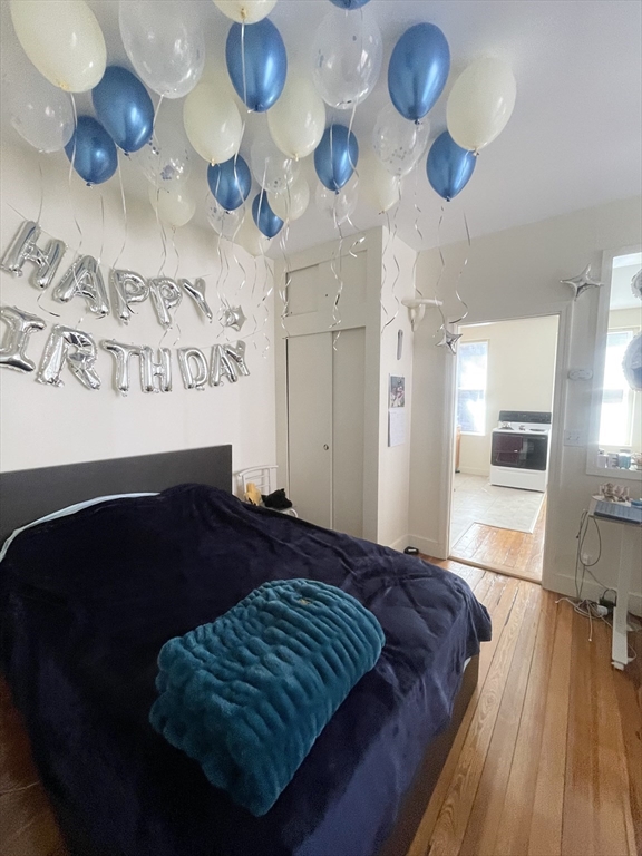 68 Myrtle Street, Unit 5 Boston, MA 02114 - Photo 2 of 14