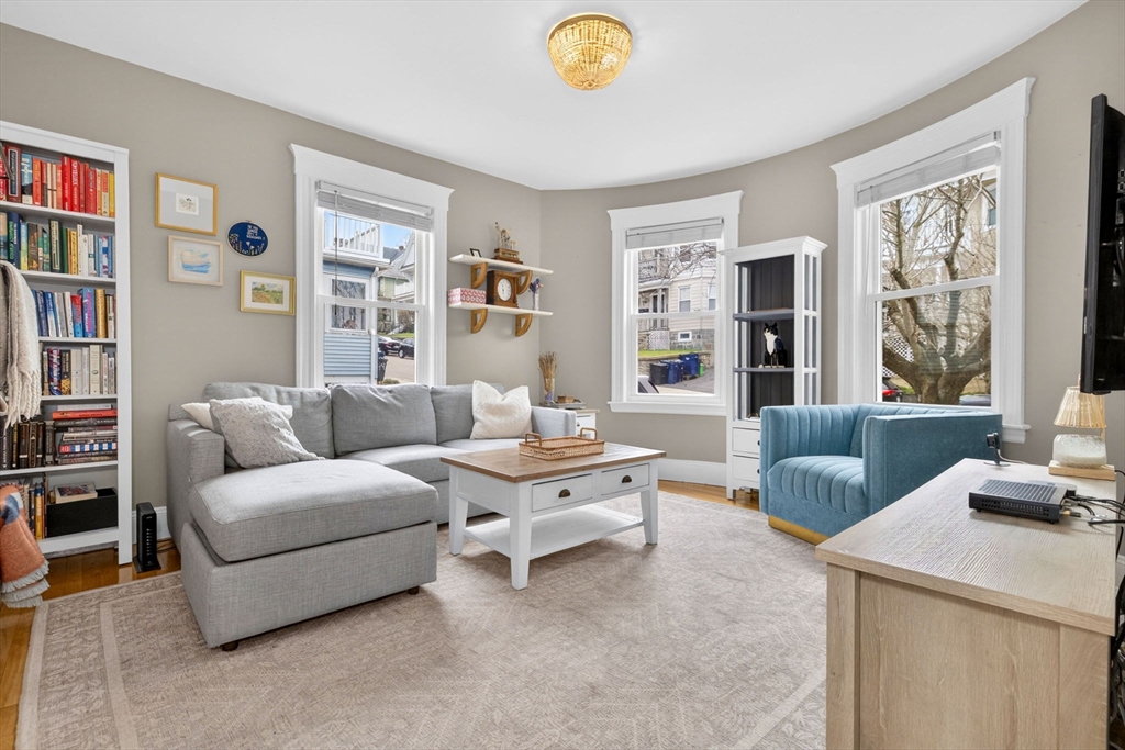 40 Montvale Street, Unit 1 Boston, MA 02131 - Photo 5 of 31