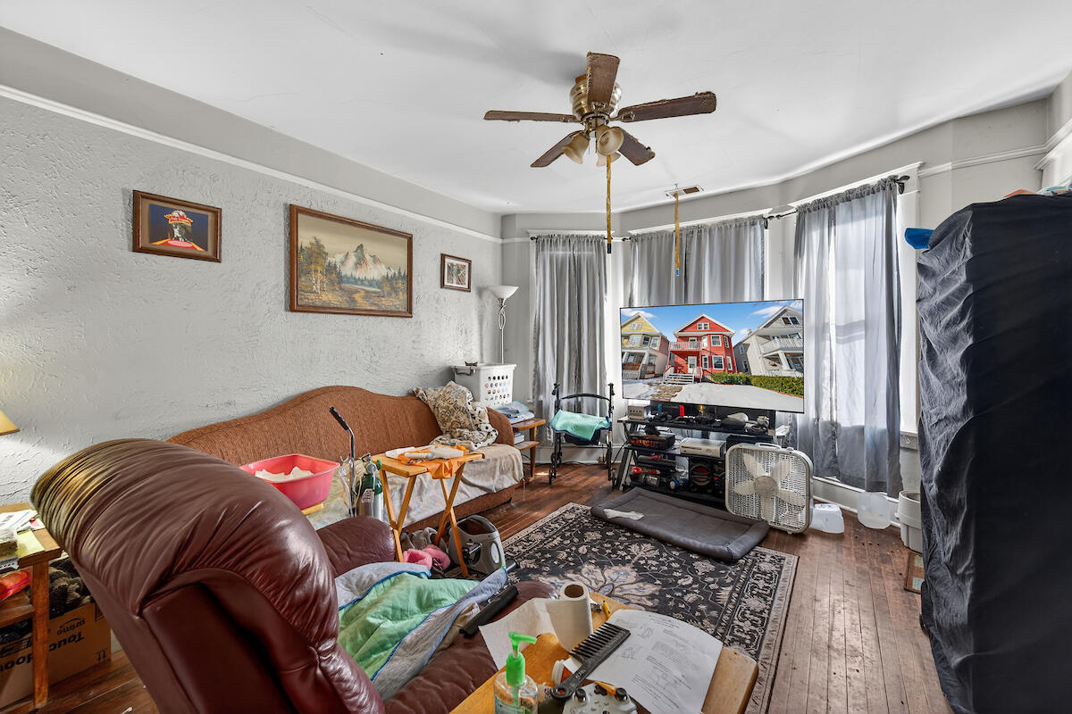 2673 South 14th Street Milwaukee, WI 53215 - Photo 11 of 21 DSC09882