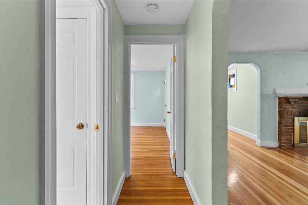 22 Euclid Road Lynn, MA 01904 - Photo 12 of 41 Gallery Image 12