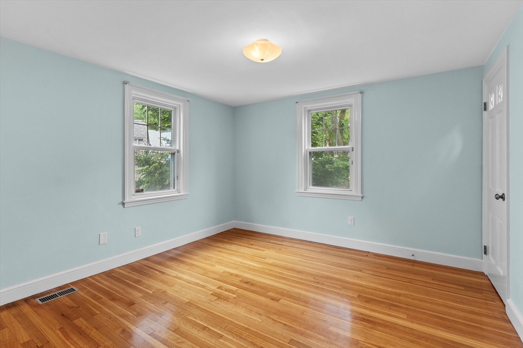 22 Euclid Road Lynn, MA 01904 - Photo 13 of 41 Gallery Image 13