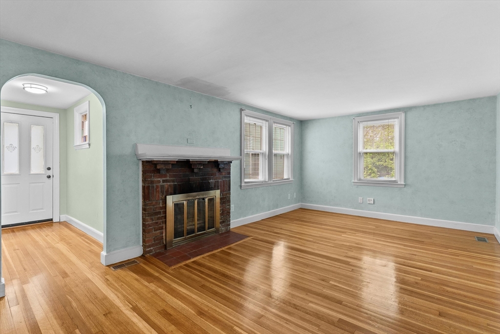 22 Euclid Road Lynn, MA 01904 - Photo 2 of 41 Gallery Image 2