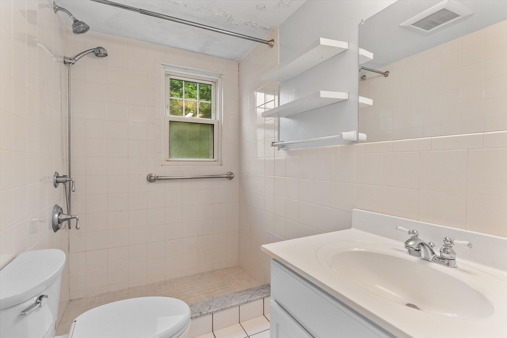 22 Euclid Road Lynn, MA 01904 - Photo 26 of 41 Gallery Image 26
