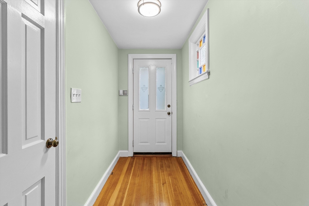 22 Euclid Road Lynn, MA 01904 - Photo 3 of 41 Gallery Image 3