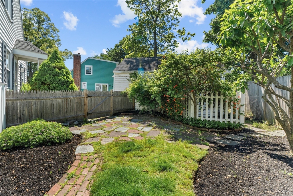 22 Euclid Road Lynn, MA 01904 - Photo 31 of 41 Gallery Image 31