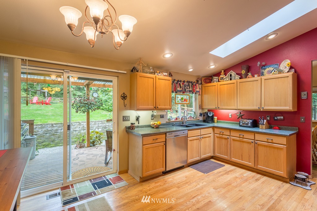 428 Northwest Lake Roesiger Road Snohomish, WA 98290 - Photo 11 of 25