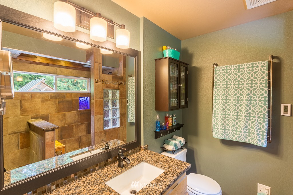 428 Northwest Lake Roesiger Road Snohomish, WA 98290 - Photo 13 of 25