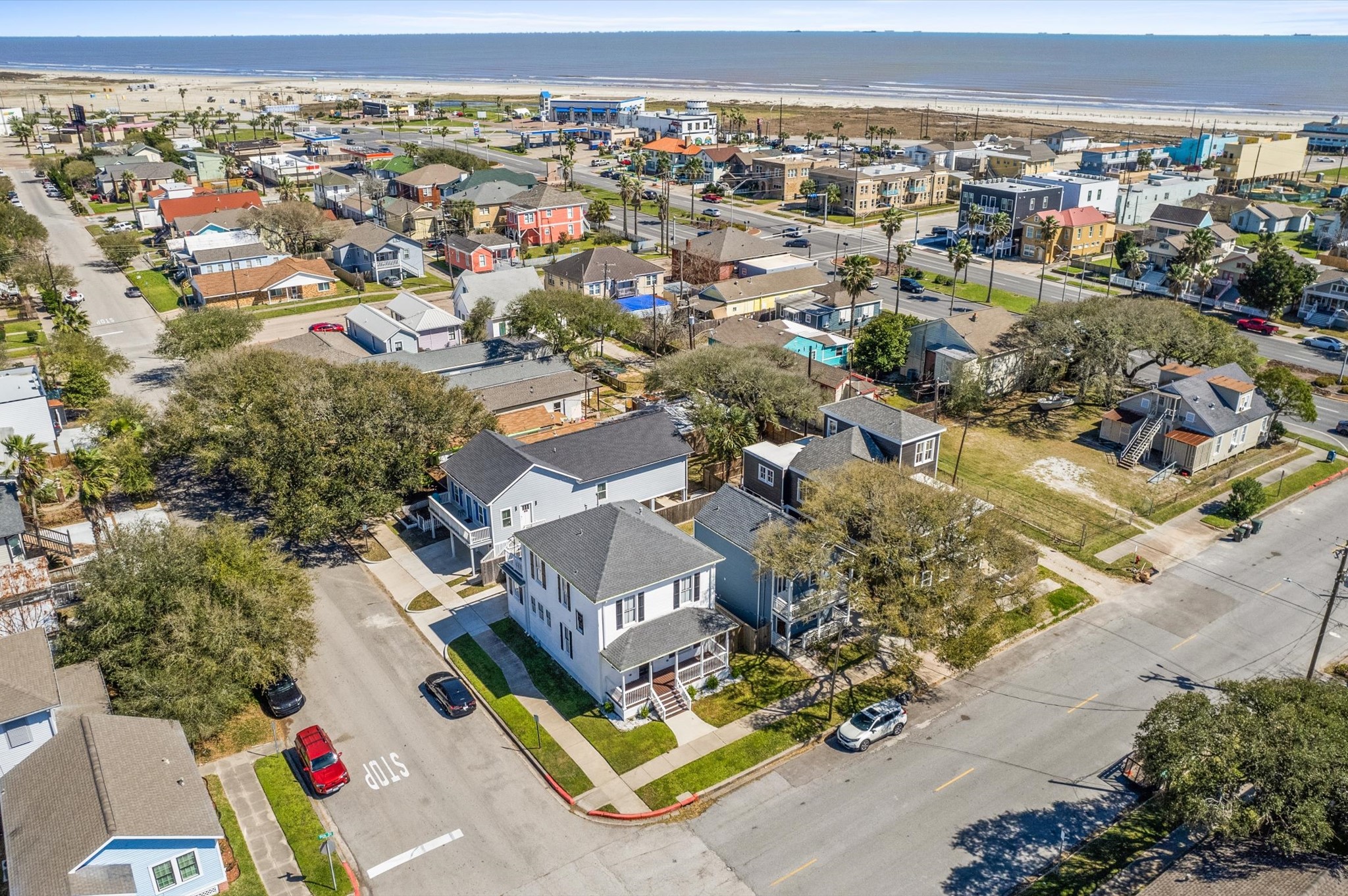 902 9th Street Galveston, TX 77550 - Photo 34 of 38 an aerial view of residential houses with outdoor space