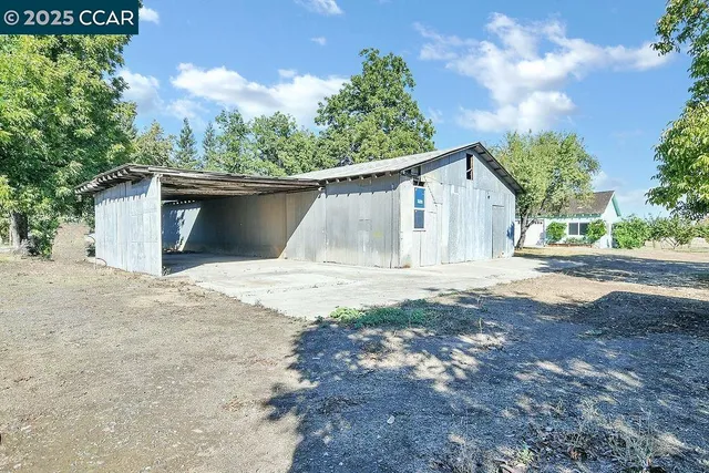 $1,450,000 | 2280 Concord Avenue, Brentwood, CA 94513