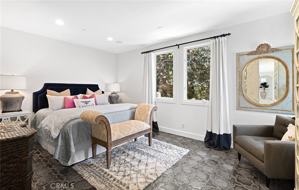 328 Emerald Bay Laguna Beach, CA 92651 - Photo 18 of 27