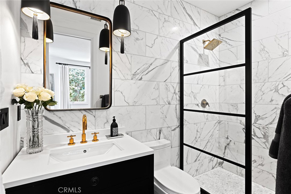 328 Emerald Bay Laguna Beach, CA 92651 - Photo 19 of 27