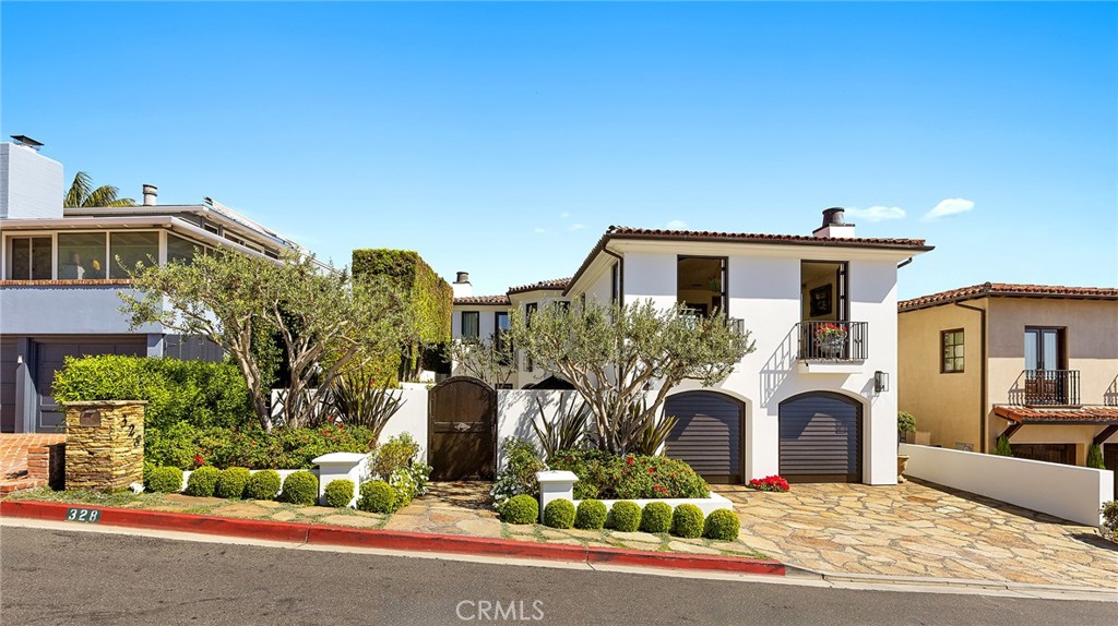 328 Emerald Bay Laguna Beach, CA 92651 - Photo 2 of 27