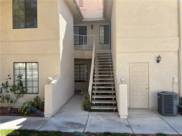 $1,900 | 2635 South Durango Drive, Unit 201, Las Vegas, NV 89117
