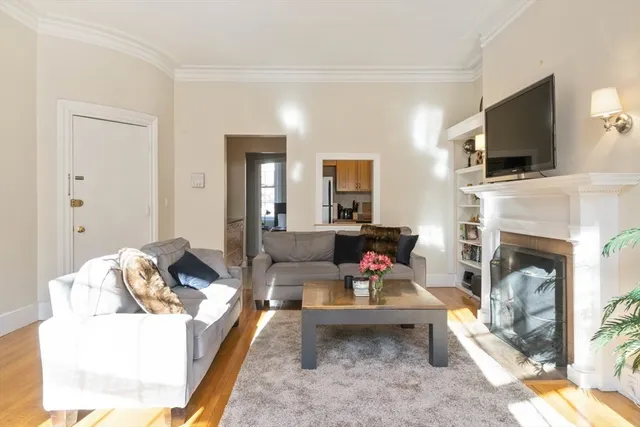 $4,250 | 77 Marlborough Street, Unit 2, Boston, MA 02116