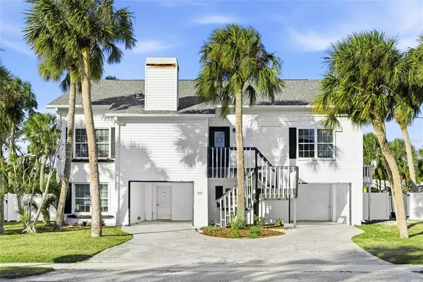 $1,050,000 | 212 85th Street, Holmes Beach, FL 34217