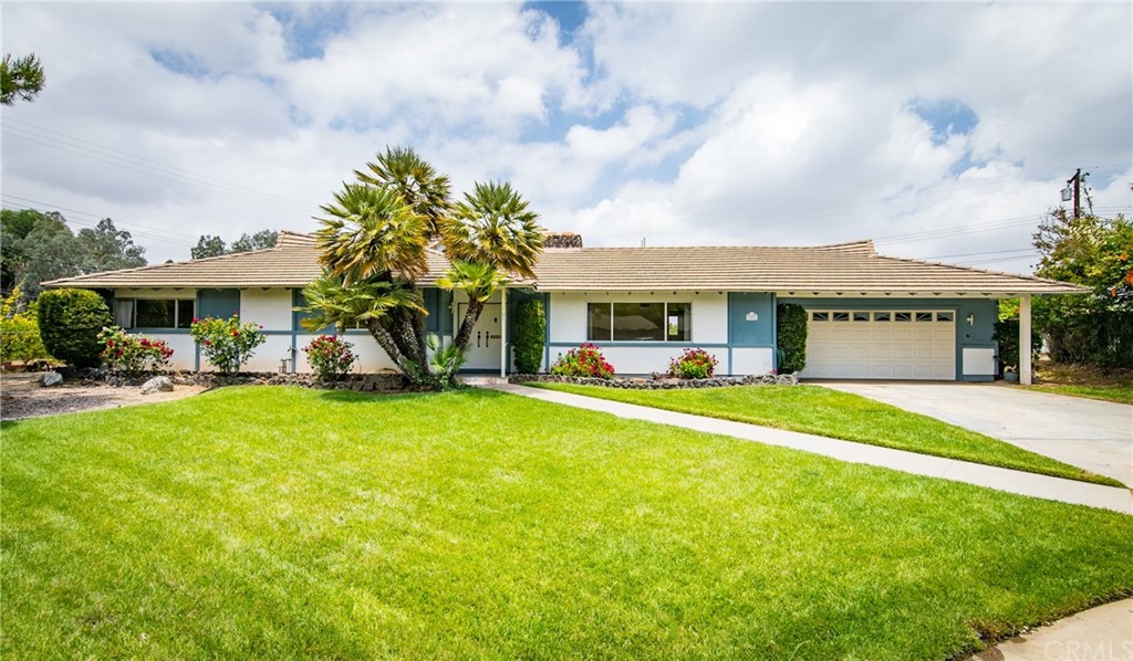 101 Sunridge Way Redlands, CA 92373 - Photo 1 of 28