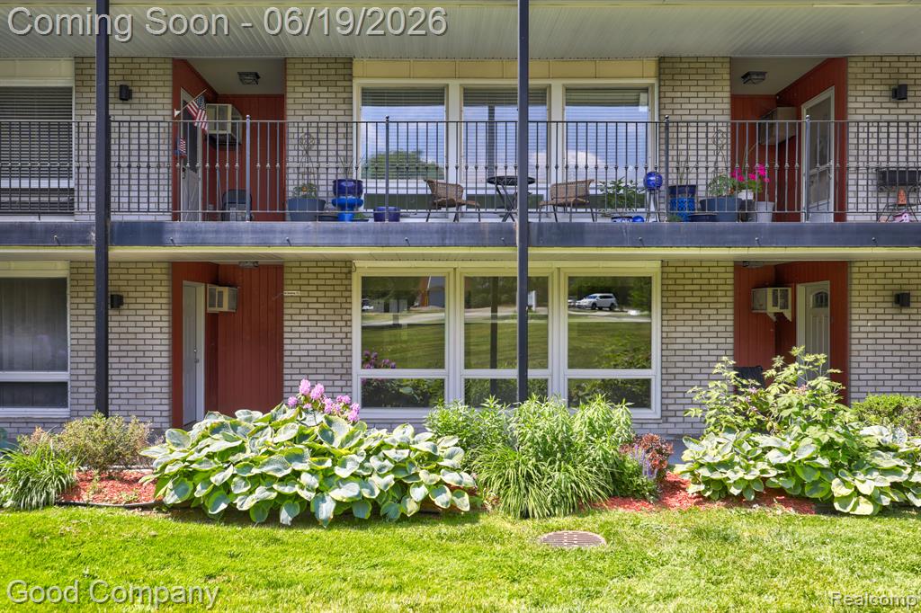 4345 Crooks Road, Unit 4 Royal Oak, MI 48073 - Photo 32 of 35