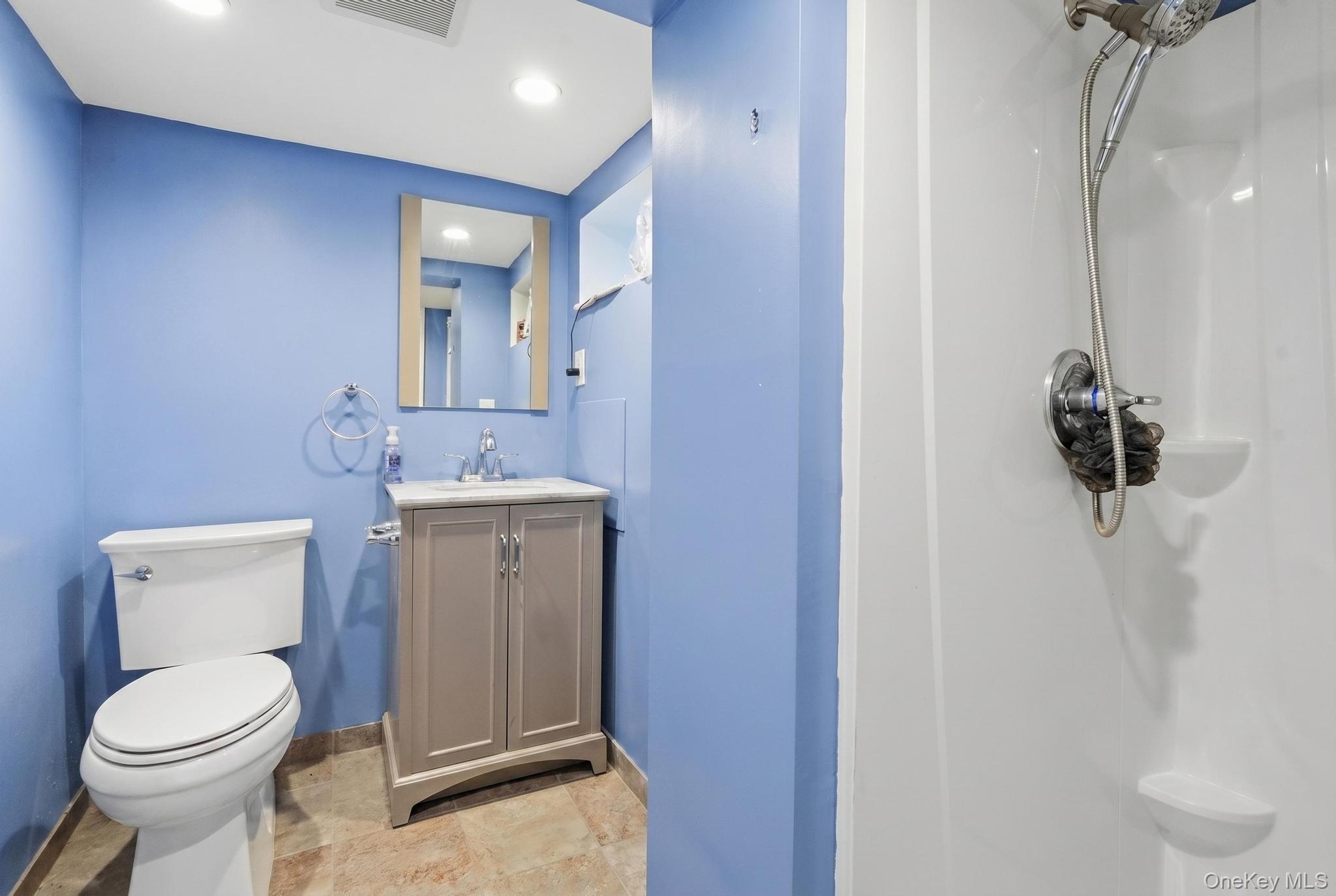 841 Willow Road Franklin Square, NY 11010 - Photo 25 of 27