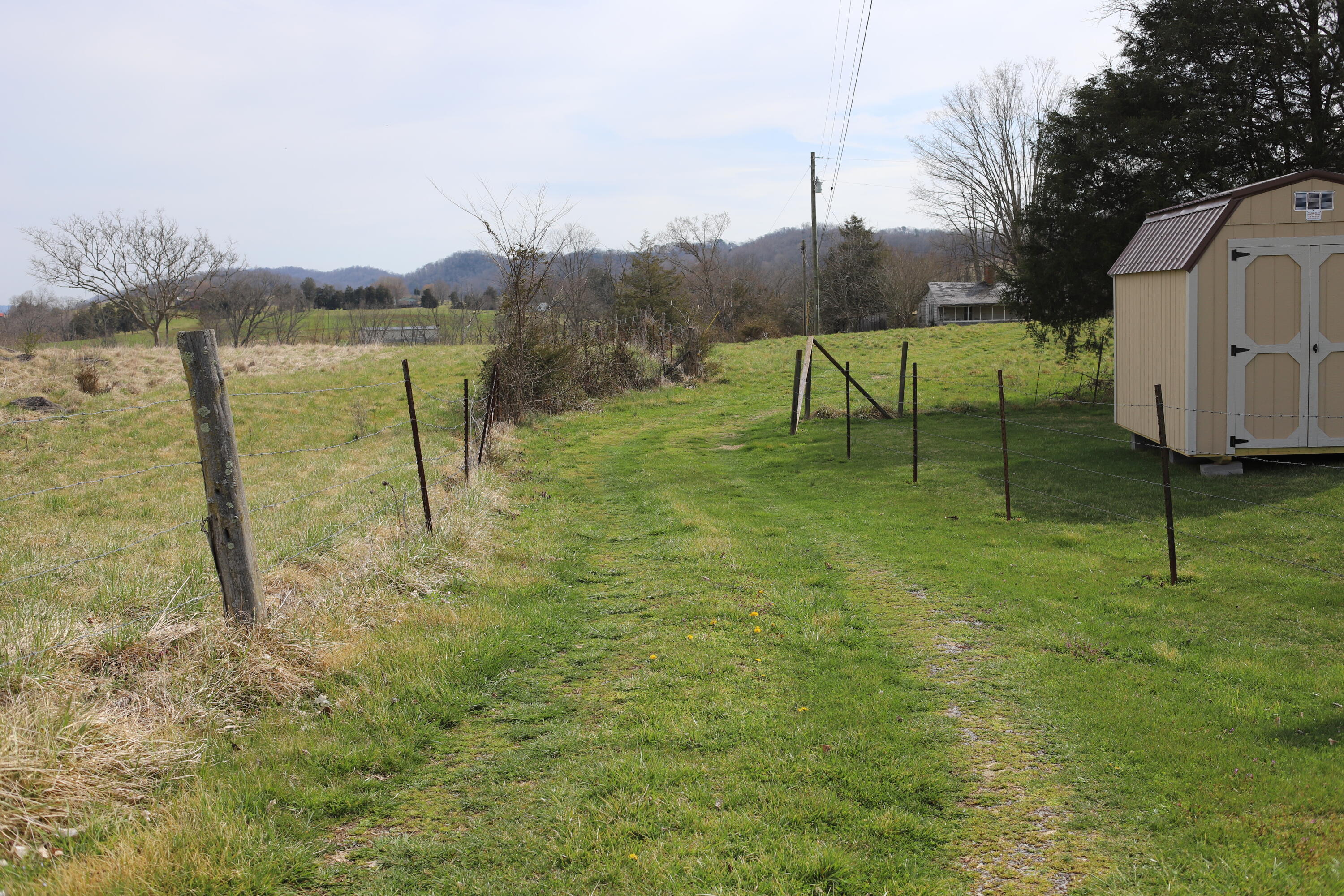 166 Meadow View Road Rogersville, TN 37857 - Photo 2 of 5 865D2D02-7572-4BF6-BCB8-93A4BE1C8562
