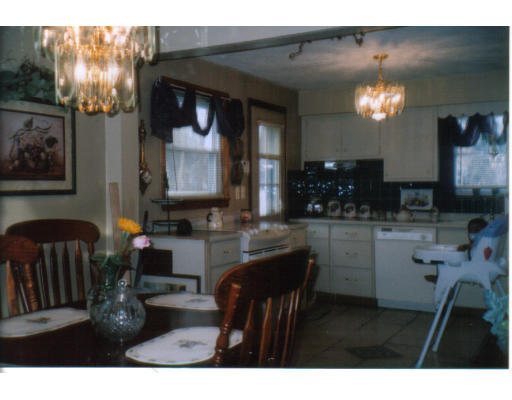 191 Rosewell Street Springfield, MA 01109 - Photo 3 of 13 Gallery Image 3
