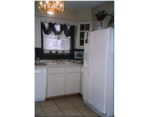 191 Rosewell Street Springfield, MA 01109 - Photo 7 of 13 Gallery Image 7
