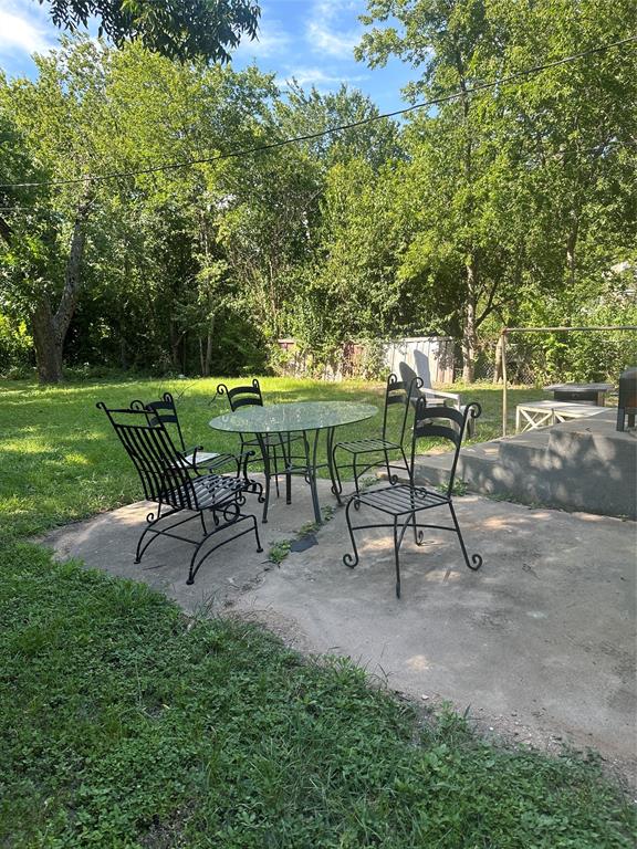 2015 Windsor Avenue Waco, TX 76708 - Photo 6 of 22