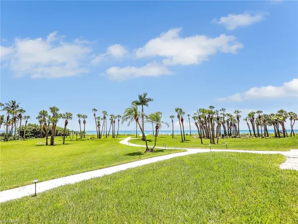 $11,000 | 10951 Gulf Shore Drive, Unit 504, Naples, FL 34108
