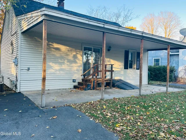 $244,900 | 17 Mohican Terrace, Hudson Falls, NY 12839