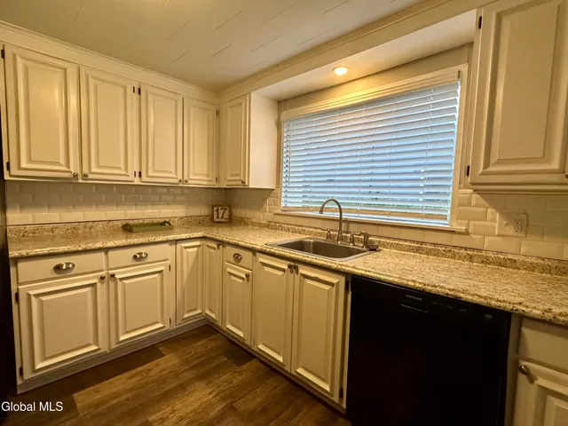 $244,900 | 17 Mohican Terrace, Hudson Falls, NY 12839