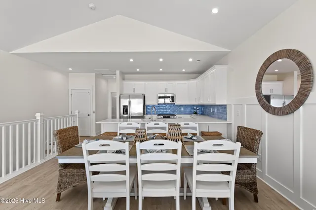 $899,995 | 759 North Topsail Drive, Surf City, NC 28445