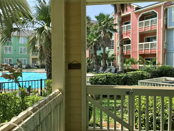 $254,000 | 7000 Seawall Boulevard, Unit 713, Galveston, TX 77551