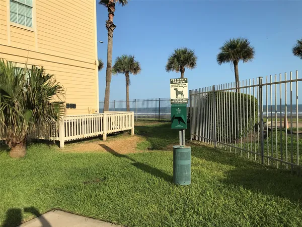 $254,000 | 7000 Seawall Boulevard, Unit 713, Galveston, TX 77551