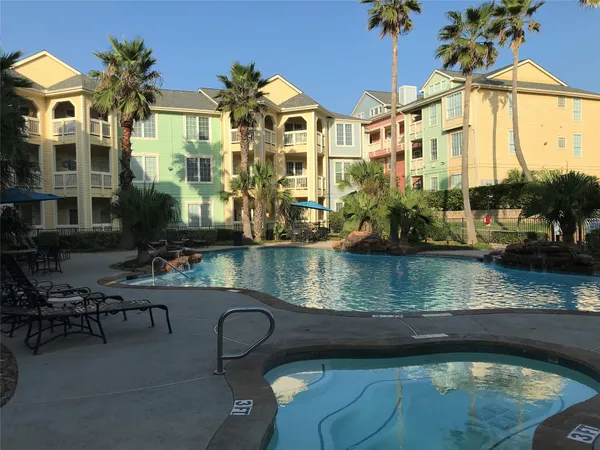 $254,000 | 7000 Seawall Boulevard, Unit 713, Galveston, TX 77551