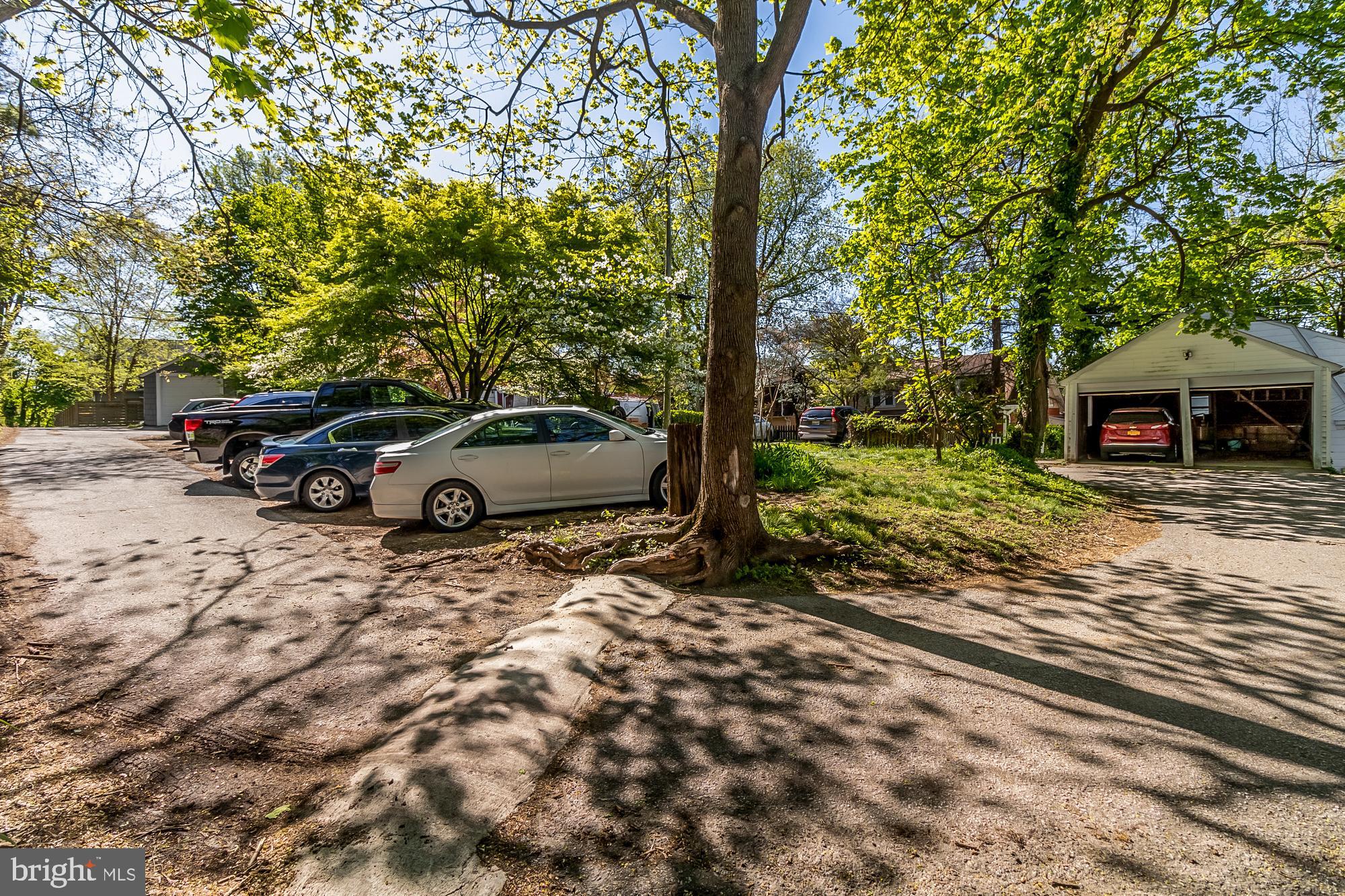 7907 York Road Baltimore, MD 21286 - Photo 12 of 49 Garage