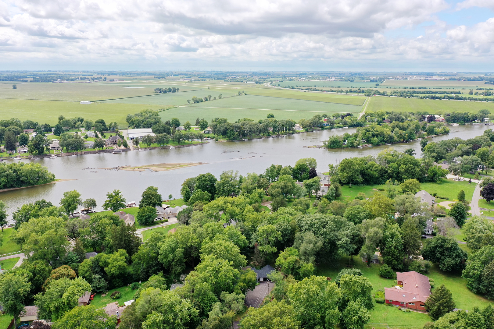 22 Erin Lane Kankakee, IL 60901 - Photo 41 of 45 an aerial view of ocean and residential houses with outdoor space
