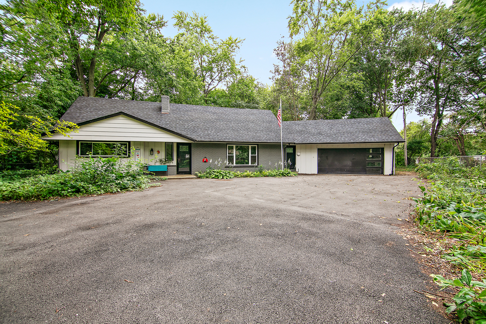 22 Erin Lane Kankakee, IL 60901 - Photo 6 of 45 a house with a tree in front of it