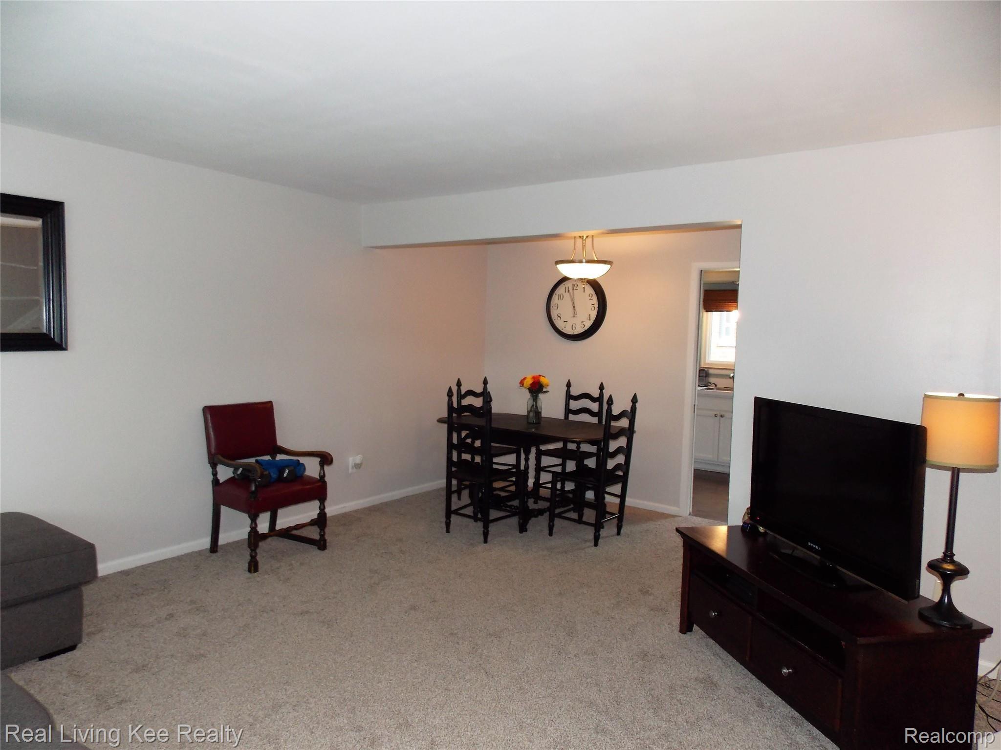 429 Miller Avenue Rochester, MI 48307 - Photo 10 of 34 Brand new carpet & freshly painted.