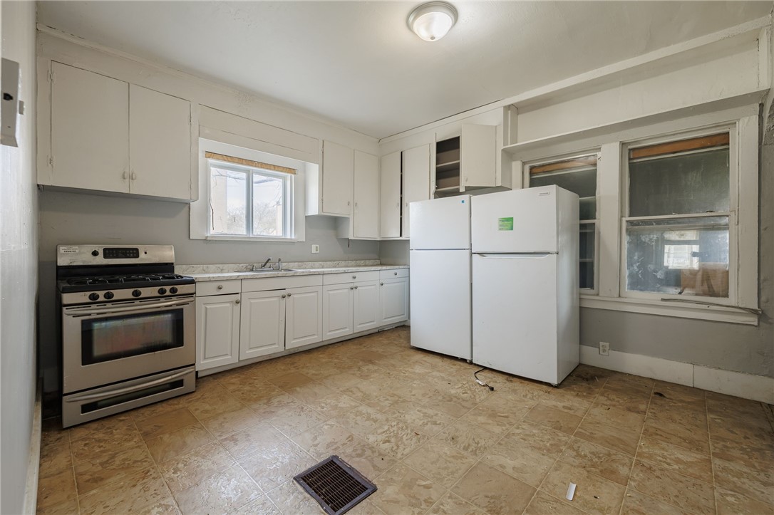 140-142 Electric Avenue Rochester, NY 14613 - Photo 21 of 30 APT2-KITCHEN