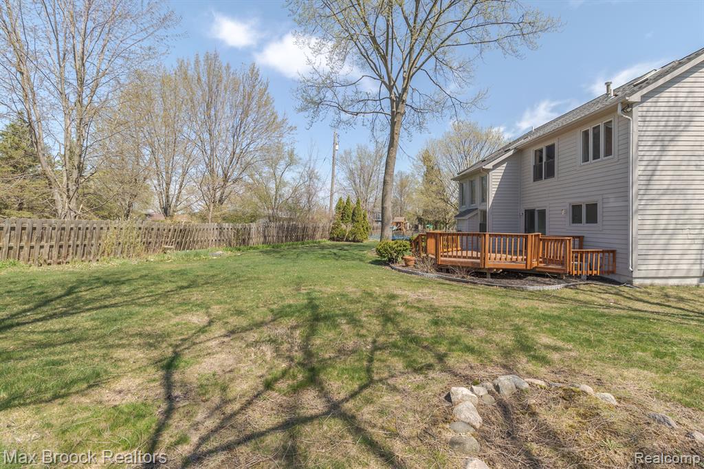 39740 Squire Road Novi, MI 48375 - Photo 34 of 41 Gallery Image 34