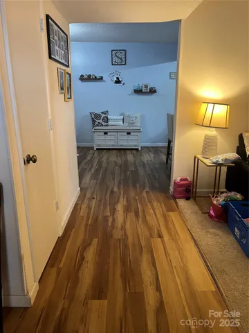 a view of utility room