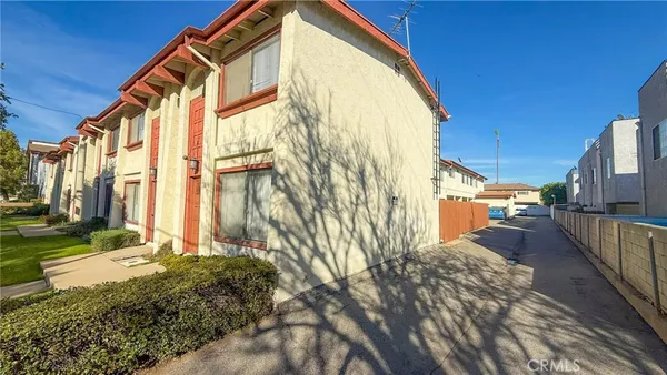$518,000 | 736 South Chapel Avenue, Unit 1, Alhambra, CA 91801
