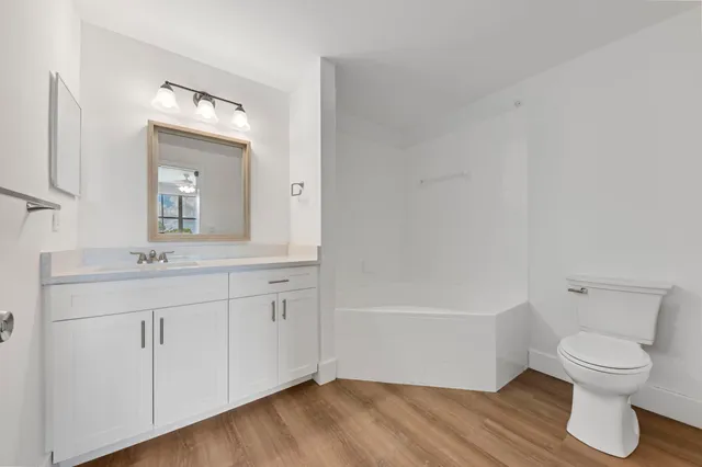 $329,900 | 2060 Greenview Shores Boulevard, Unit 323, Wellington, FL 33414