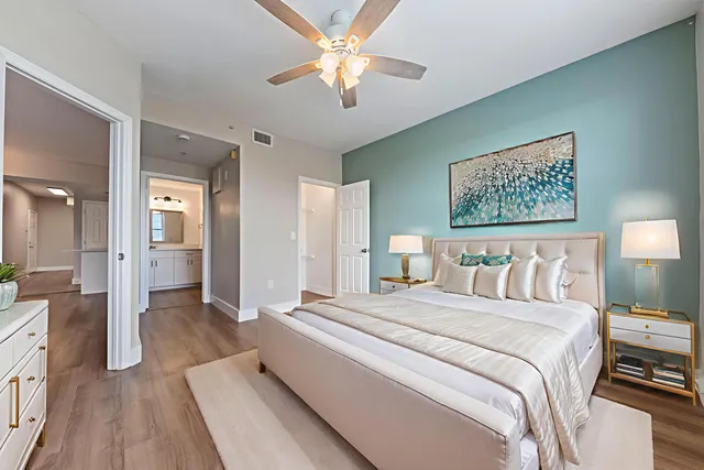 $329,900 | 2060 Greenview Shores Boulevard, Unit 323, Wellington, FL 33414