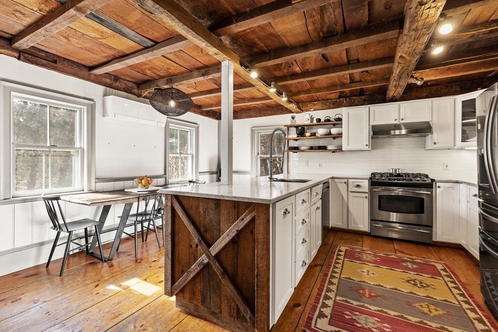 10 Brooks Road Wayland, MA 01778 - Photo 5 of 36 Gallery Image 5