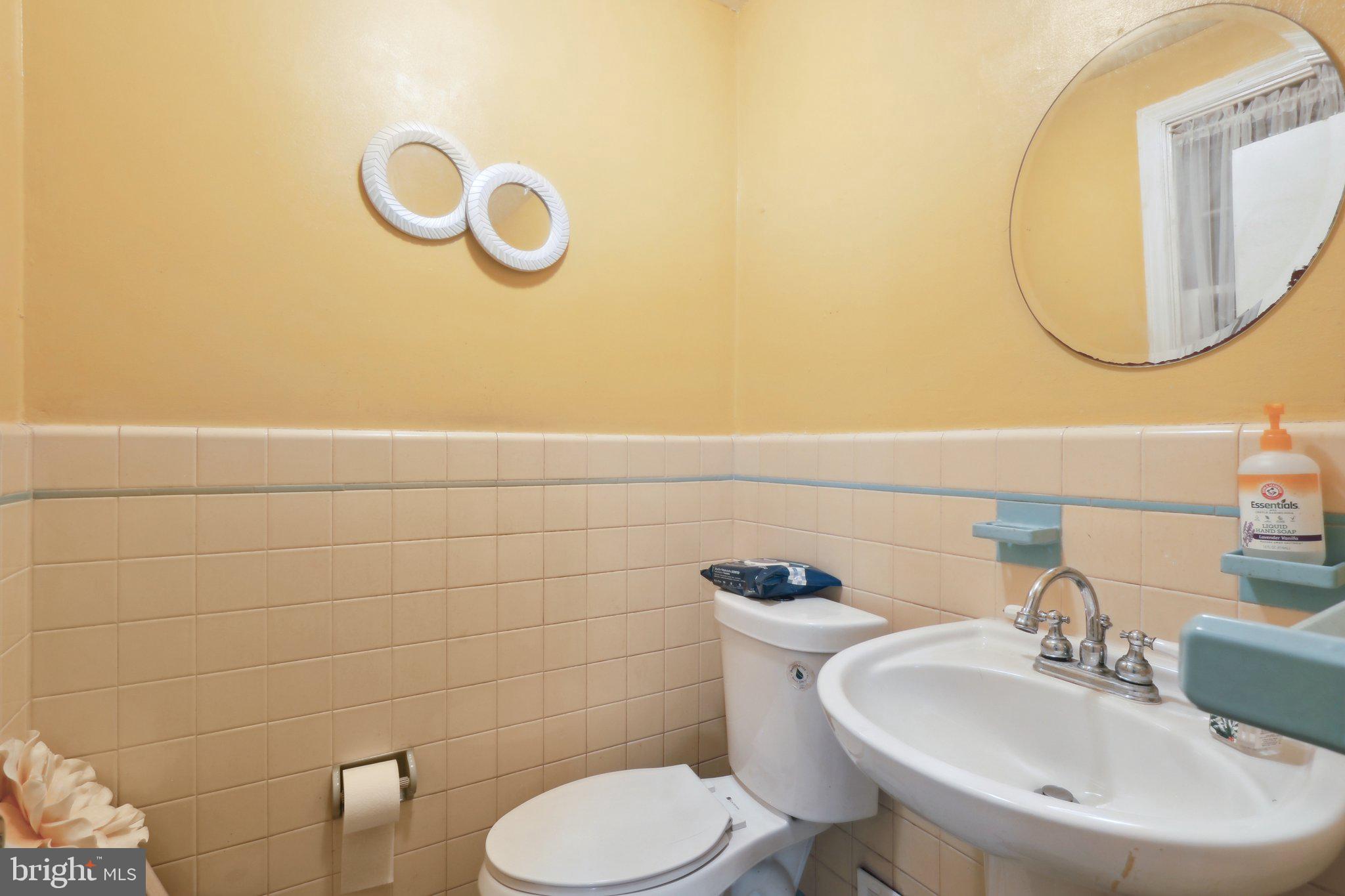 151 Kingston Road Cheltenham, PA 19012 - Photo 20 of 42