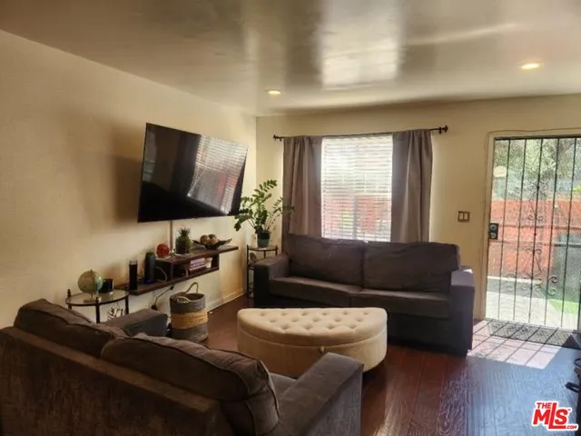 $399,999 | 157 South Wilmington Avenue, Unit I, Compton, CA 90220