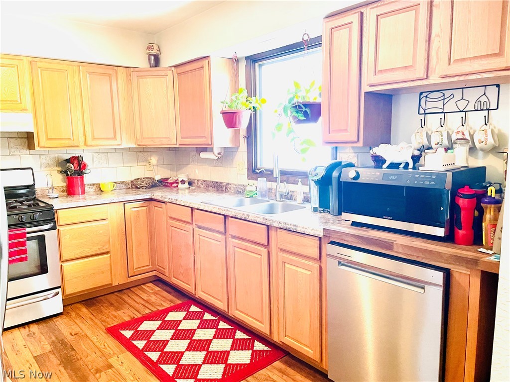 2190 Cooper Foster Park Road Vermilion, OH 44089 - Photo 6 of 18 Gallery Image 6