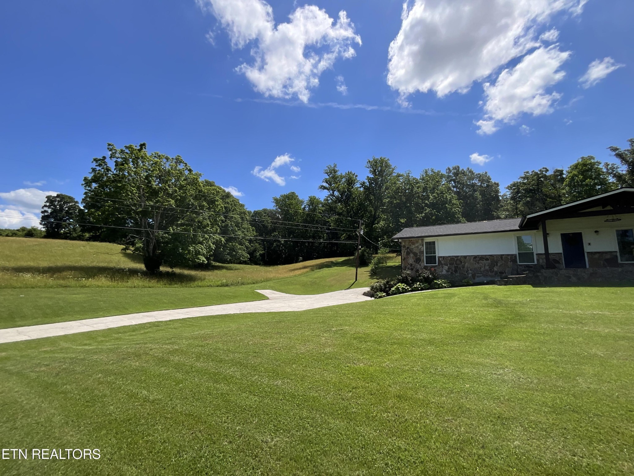 1295 Ailor Gap Road Luttrell, TN 37779 - Photo 5 of 40 Gallery Image 5