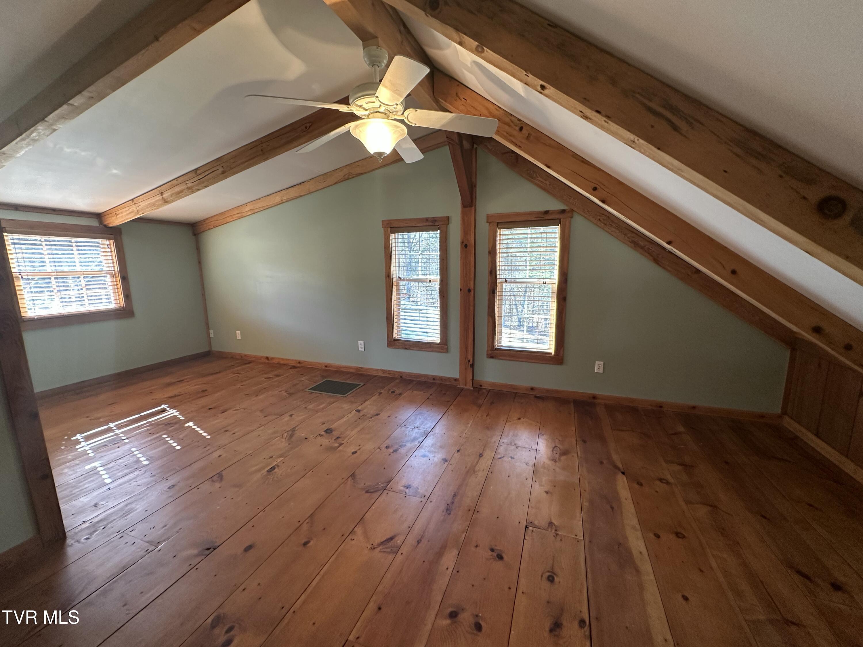 3693 Sane Road Parrottsville, TN 37843 - Photo 31 of 39 3695 Loft 2